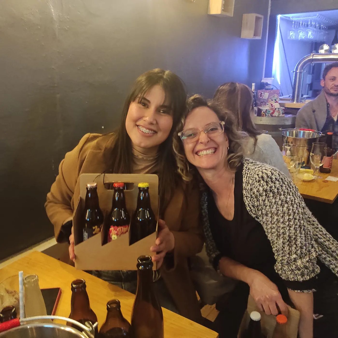 Cervezas de regalo en su caja